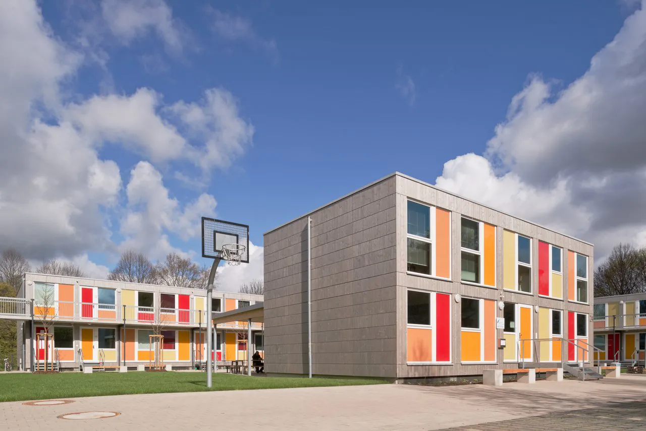 csm_MMHolz_crosslam_Wohnheim_Flüchtlinge__c_olaf_mahlstedt_photograpie__14__b2e971e2c1